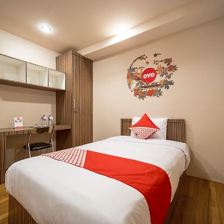 Oyo 291 Medan City Syariah Экстерьер фото