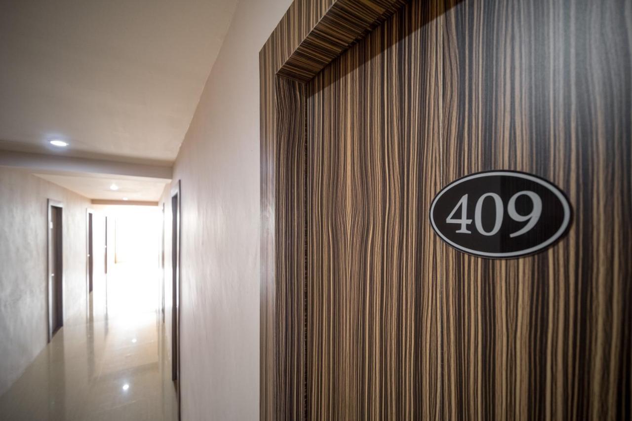 Oyo 291 Medan City Syariah Экстерьер фото