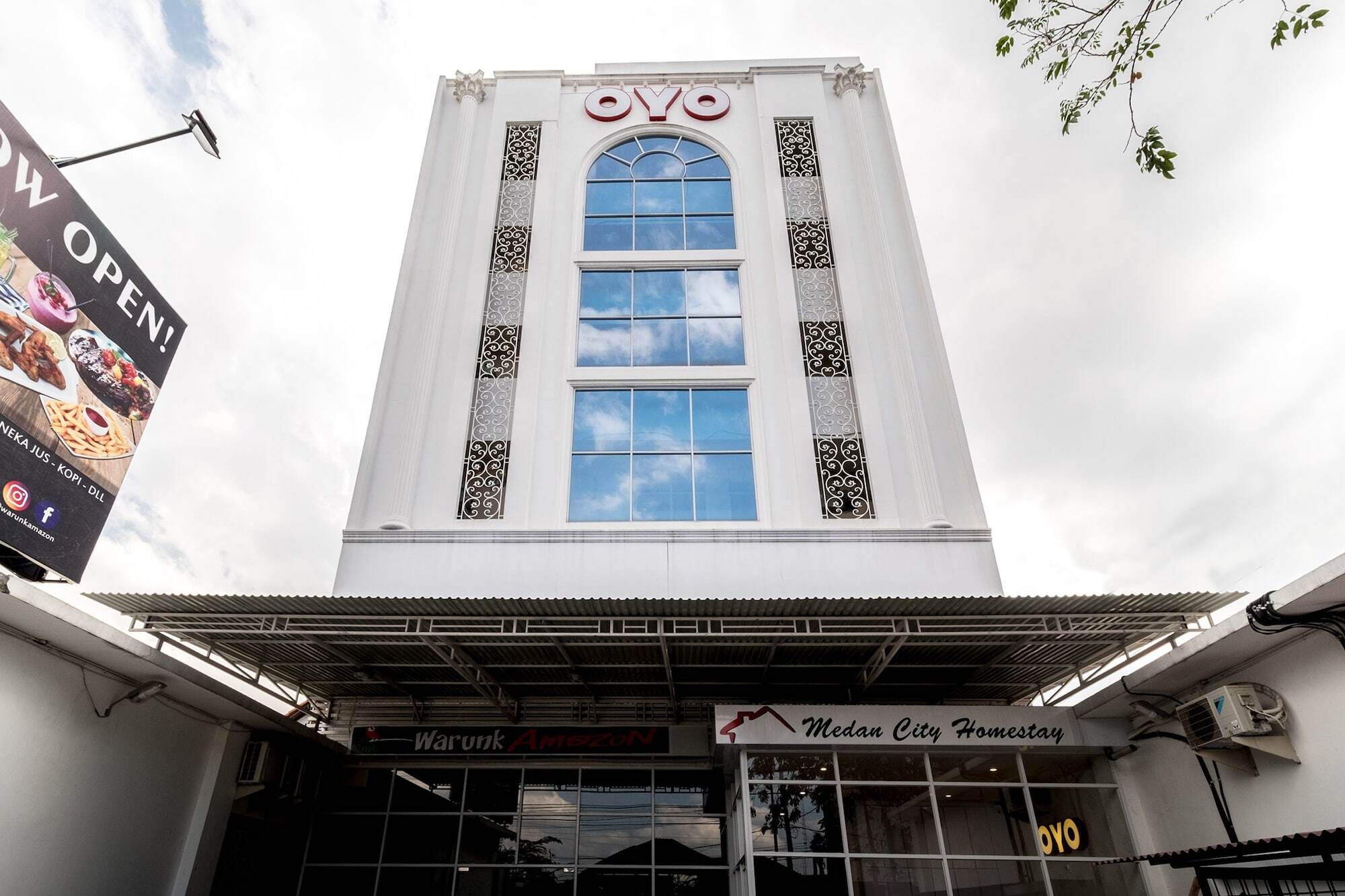Oyo 291 Medan City Syariah Экстерьер фото